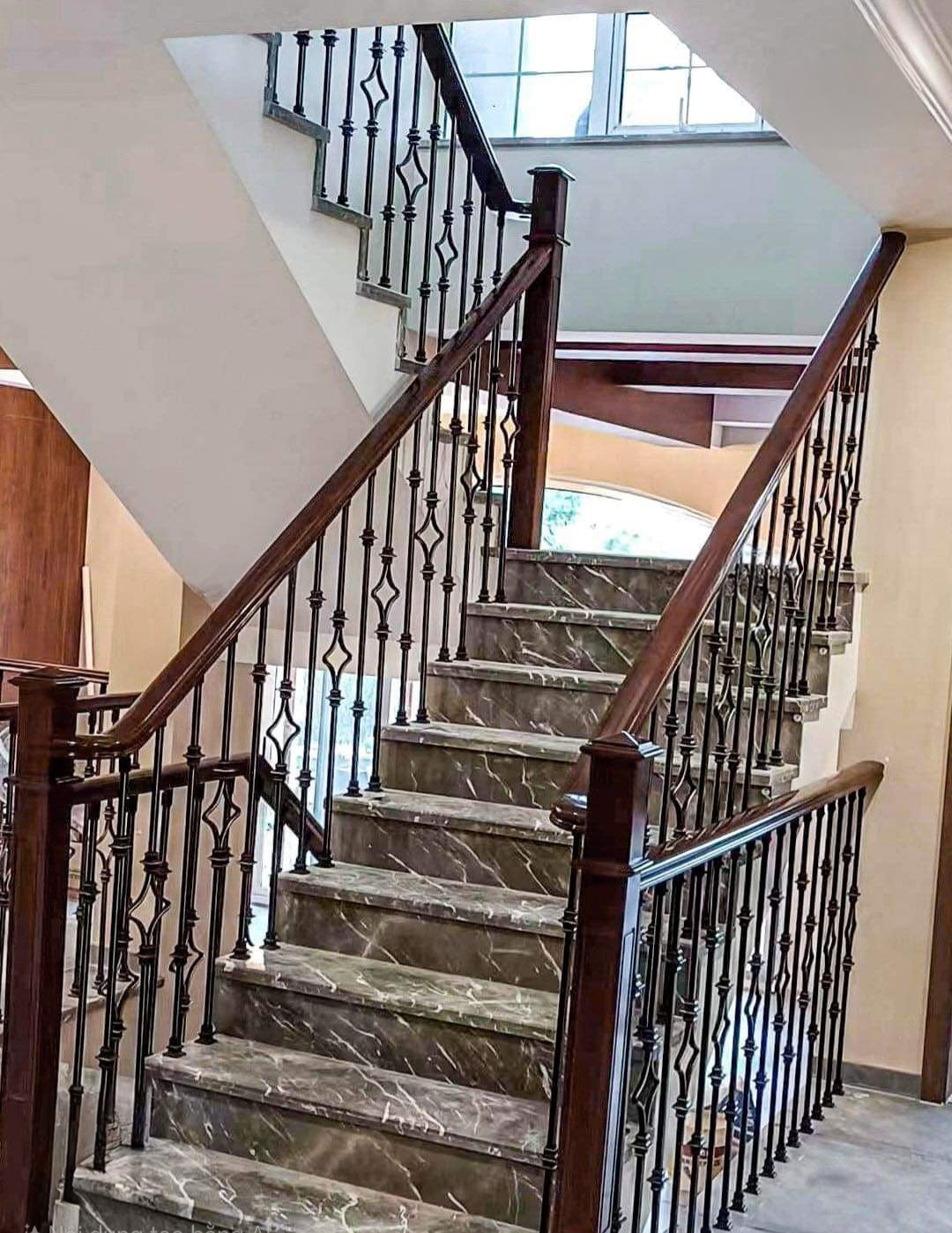 Tôi cho thuê nhà hai mặt tiền,mới, Lạc Long Quân, 96m2x 5T vỉa hè 29 Tr - Ảnh 1